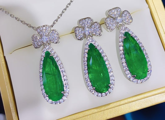 GREEN EMERLAD LUCKY LEAF JEWELRY SET Magnificent Jewelry Set Lucky Style Exotic Vivid Green Color & Glow Color Jewelry Set 18K White Gold Plated